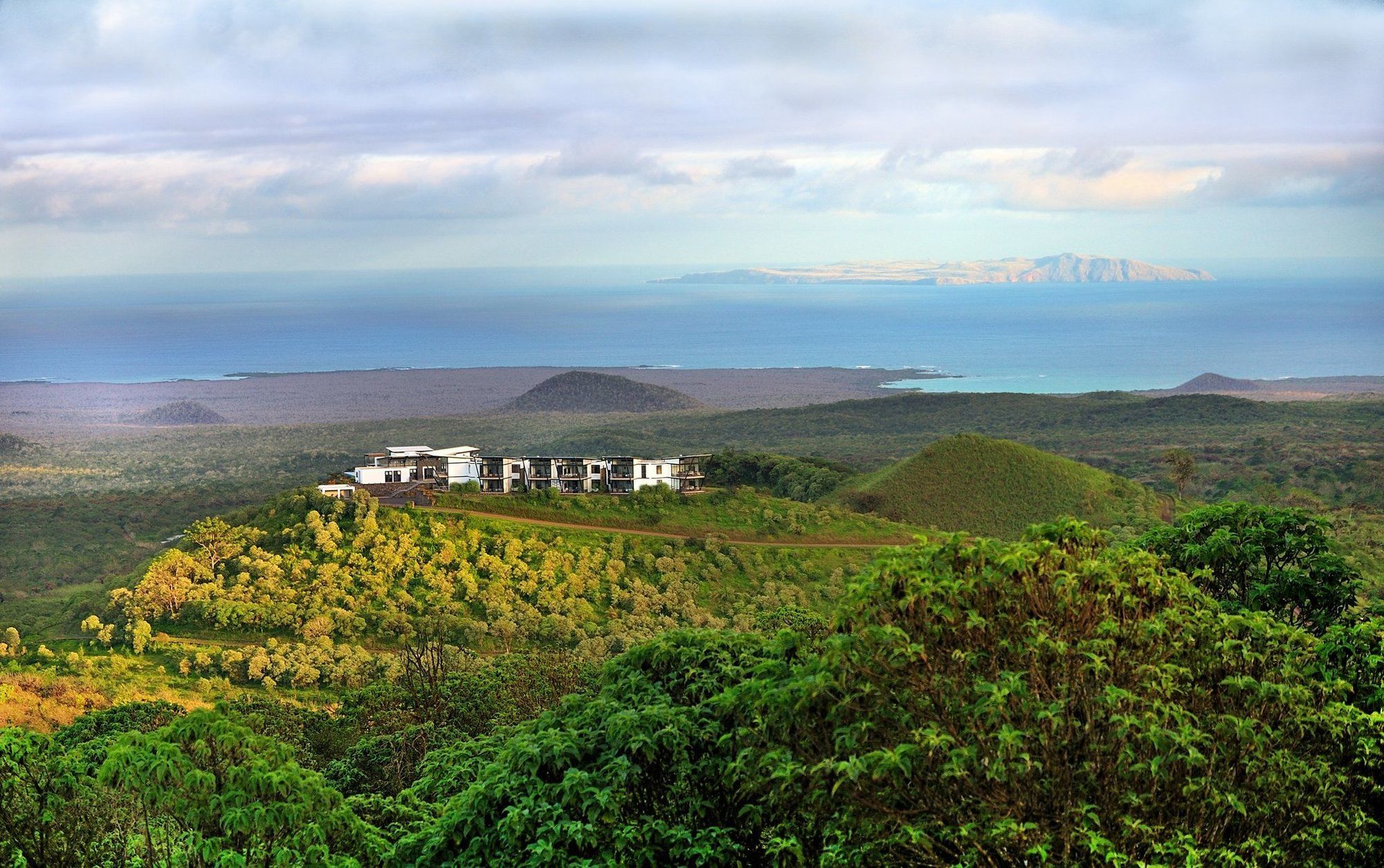 Pikaia Lodge Santa Cruz Island Dış mekan fotoğraf