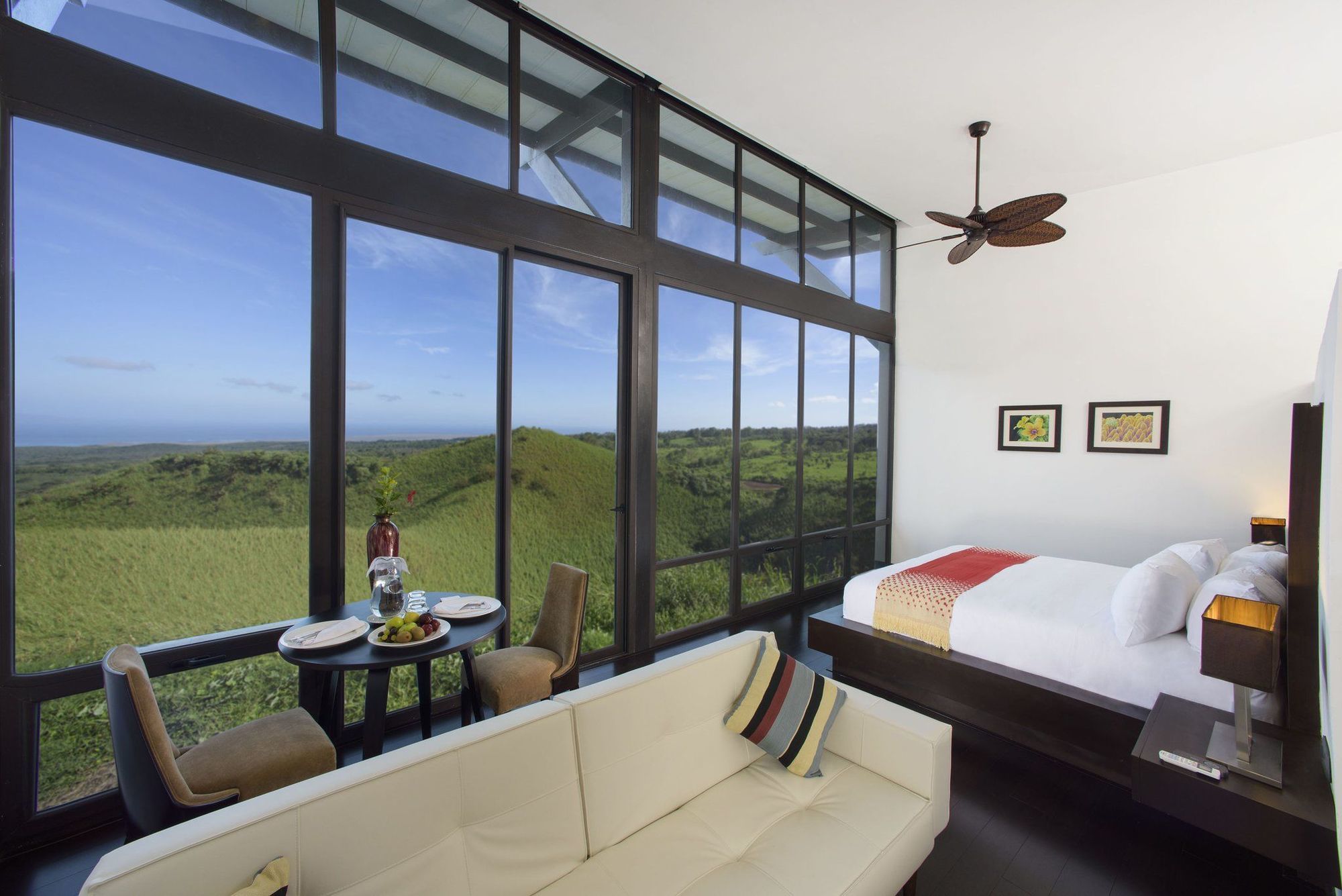 Pikaia Lodge Santa Cruz Island Dış mekan fotoğraf