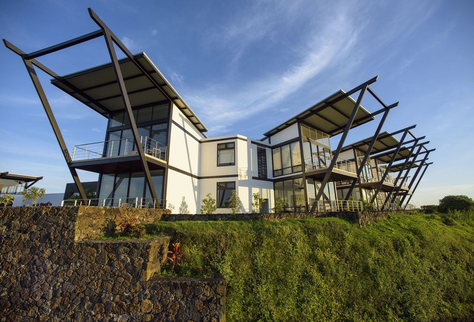 Pikaia Lodge Santa Cruz Island Dış mekan fotoğraf